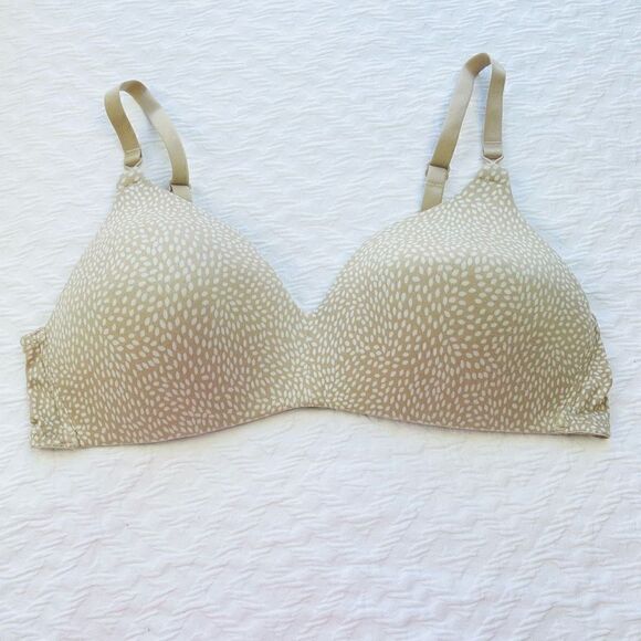 BUY 1 GET ONE FREE Warners 34d wire free comfortable every day bra tan and white - Picture 1 of 9